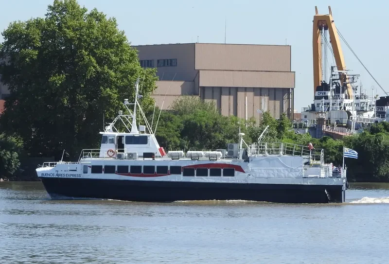 BUENOS AIRES EXPRESS Passenger Ship IMO 7396381 photo 5