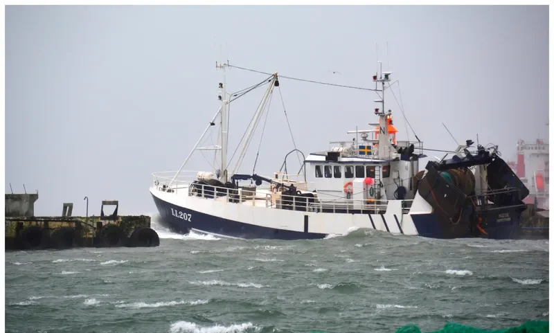 NAUTIC Fishing Vessel IMO 7400534 photo 2