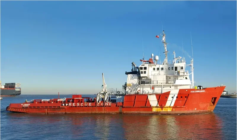 VOS COMMANDER Offshore Vessel IMO 7404188 photo 2