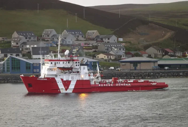 VOS COMMANDER Offshore Vessel IMO 7404188 photo 8