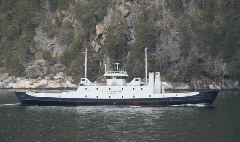 SYKKYLVSFJORD Ro-Ro IMO 7405924 photo 7