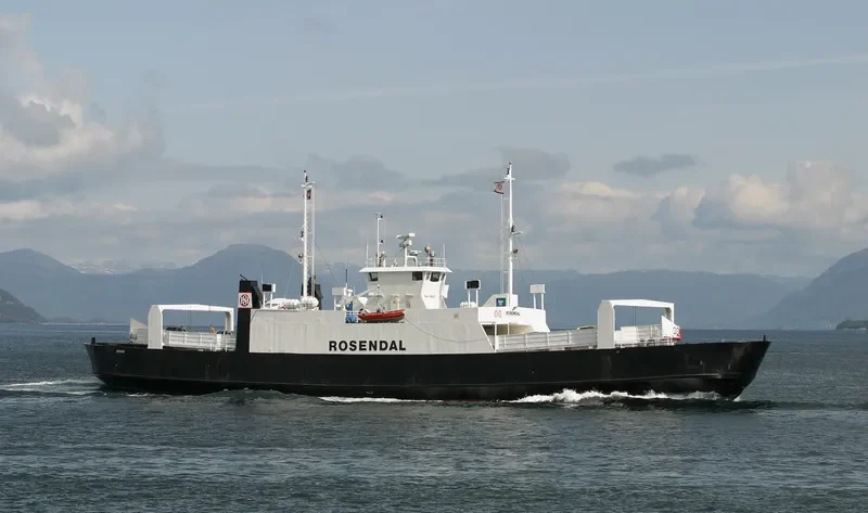 ROSENDAL Ro-Ro Vessel IMO 7405936 photo 4