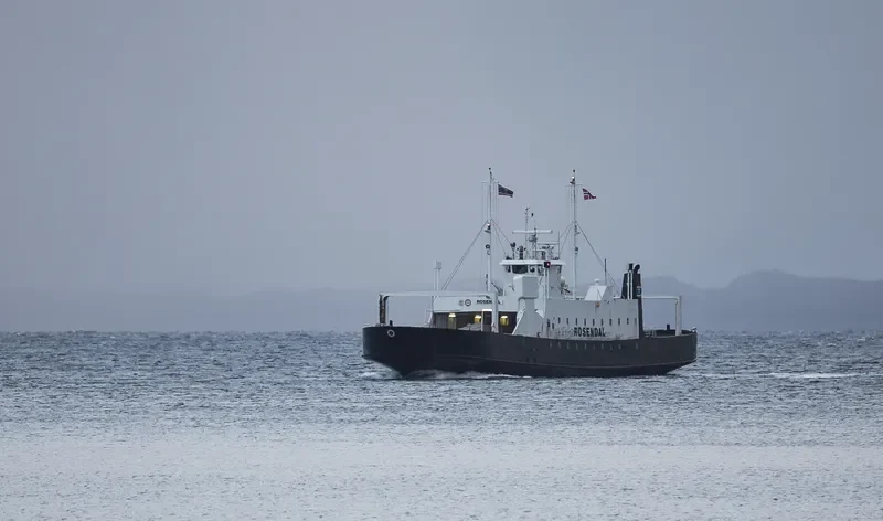 ROSENDAL Ro-Ro Vessel IMO 7405936 photo 9