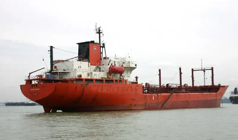 YENISEYSK Tanker IMO 7406186 photo 2
