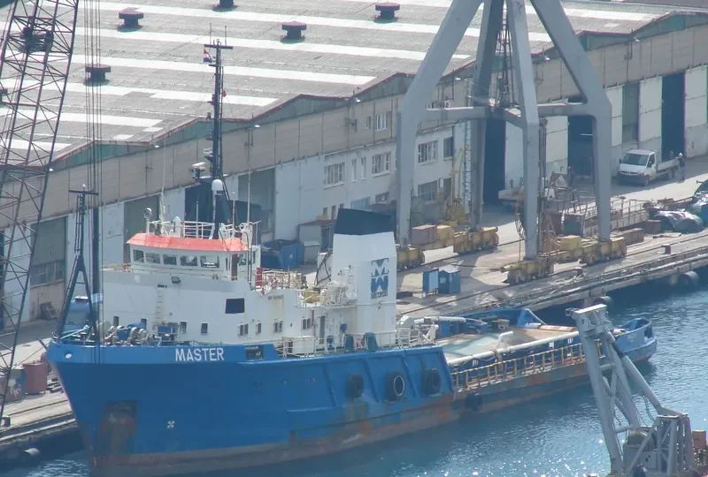 MASTER Offshore Vessel IMO 7406980 photo 5