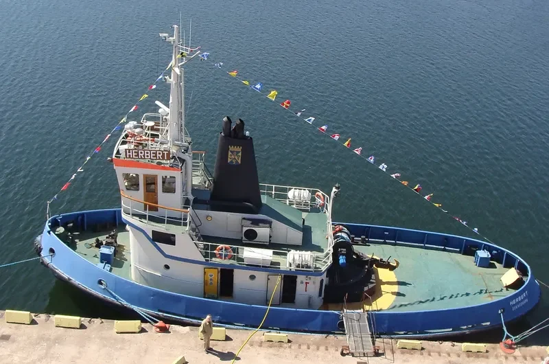 HERBERT Tug Boat IMO 7407556 photo 3