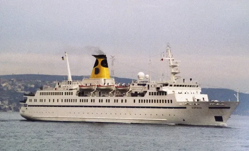 ROCHDALE ONE Passenger Ship IMO 7411959 photo 6