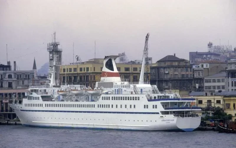 ROCHDALE ONE Passenger Ship IMO 7411959 photo 8