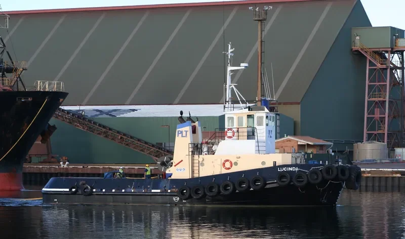 LUCINDA Tug Boat IMO 7412032 photo 3