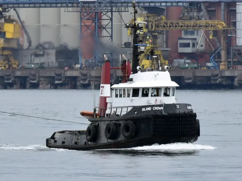 ISLAND CROWN Tug Boat IMO 7414092 photo 8