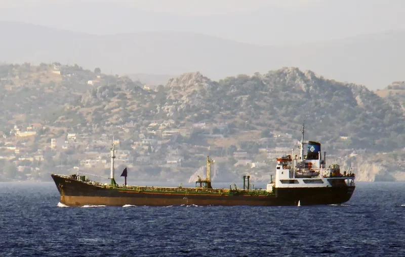 AMALIA Tanker IMO 7417496 photo 2
