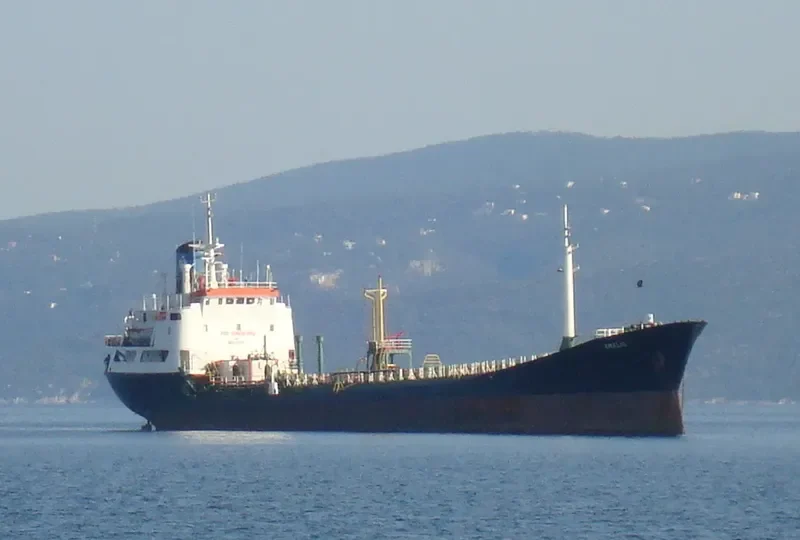 AMALIA Tanker IMO 7417496 photo 4