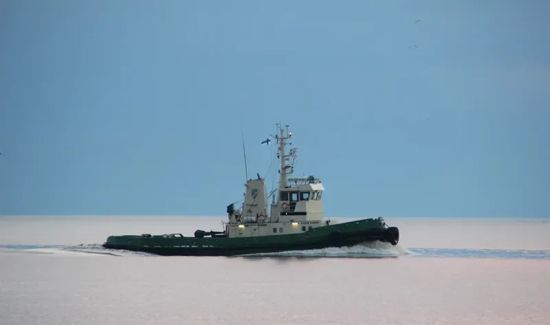 PORIN KARHU Tug Boat IMO 7422386 photo 3