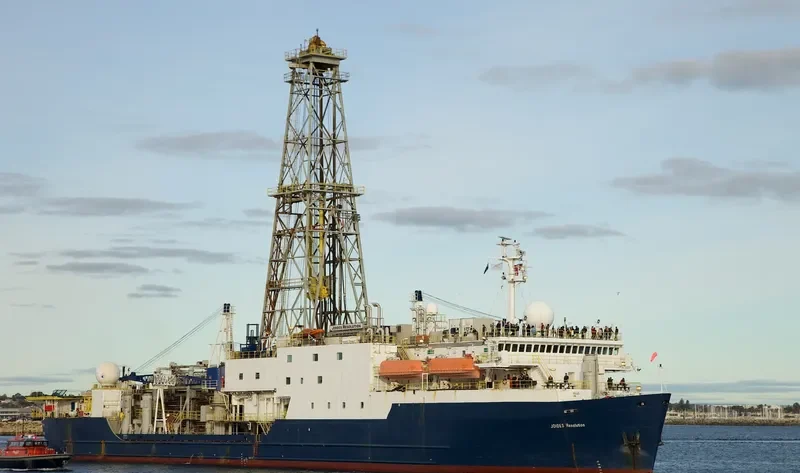 JOIDES RESOLUTION General Cargo IMO 7423081 photo 10