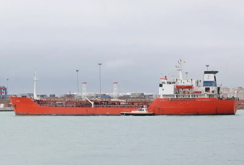 BUKET Tanker IMO 7427142 photo 2