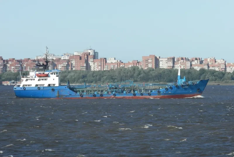 ANGARA Tanker IMO 7427647 photo 4