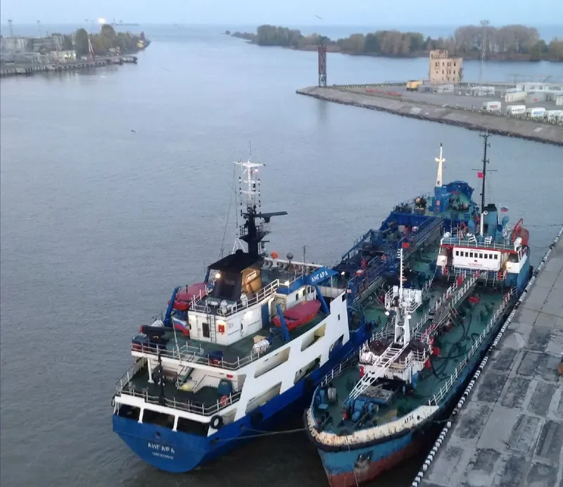 ANGARA Tanker IMO 7427647 photo 5