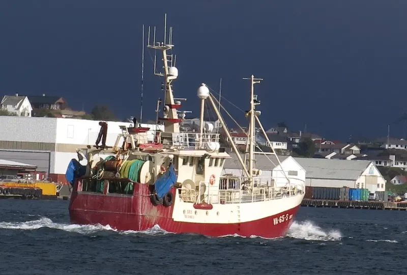 BRIS Fishing Vessel IMO 7434717 photo 3