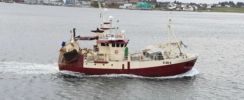 BRIS Fishing Vessel IMO 7434717 photo 7