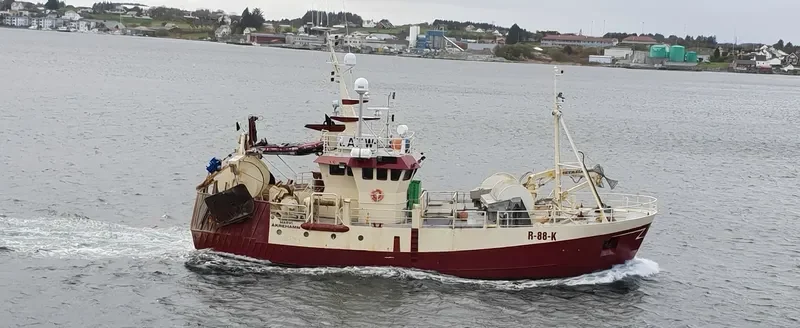 BRIS Fishing Vessel IMO 7434717 photo 8