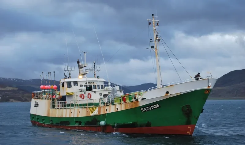 GURE ANDRE Fishing Vessel IMO 7503013 photo 6