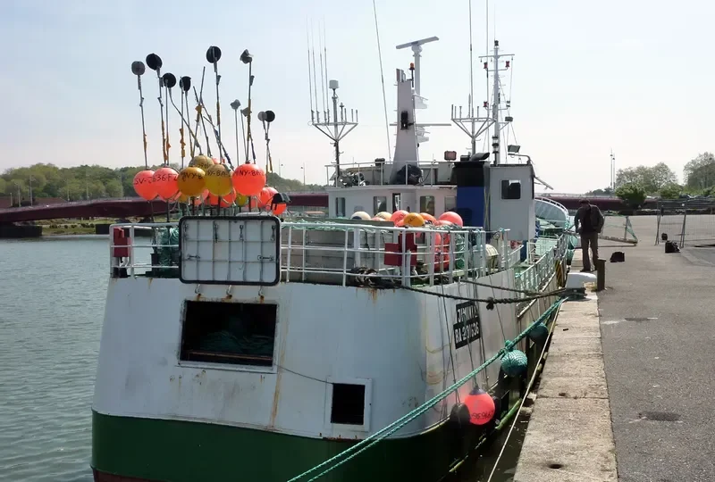 GURE ANDRE Fishing Vessel IMO 7503013 photo 8