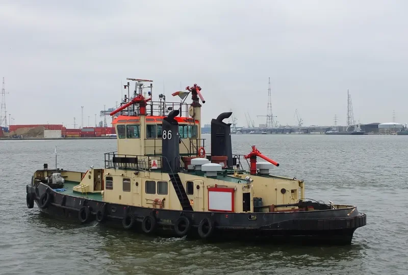 TUG 86 Tug Boat IMO 7505176 photo 7