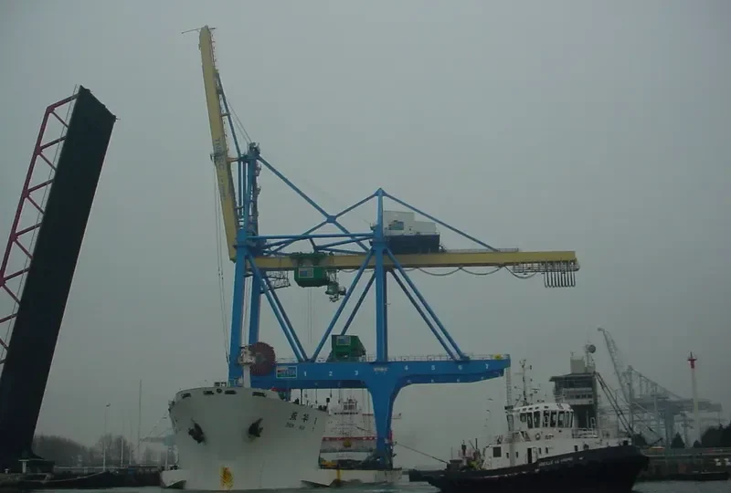 ZHEN HUA 1 Heavy Lift Vessel IMO 7506572