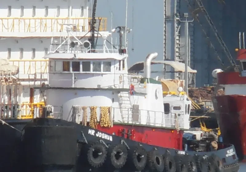 CROSBY VICTORY Tug Boat IMO 7507447 photo 2