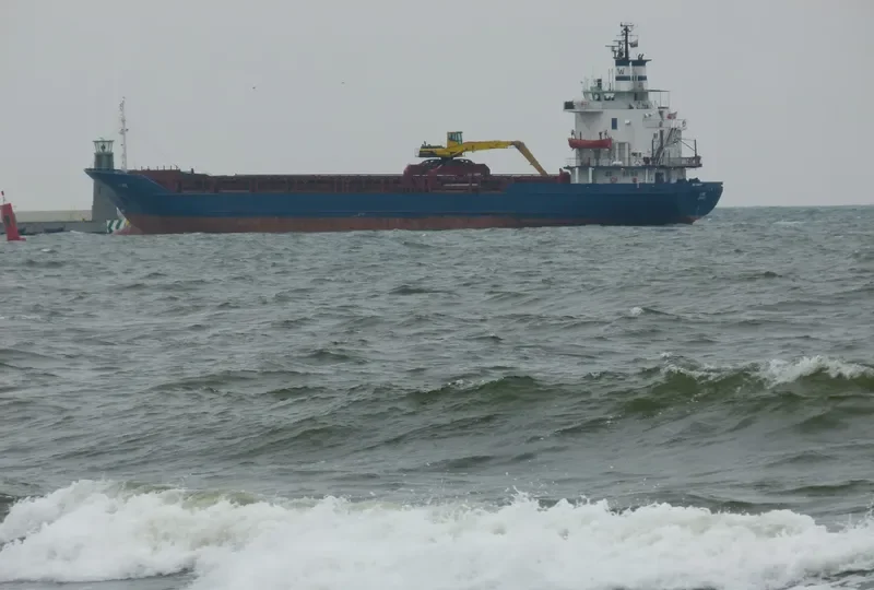 LINE General Cargo Vessel IMO 7508271 photo 9
