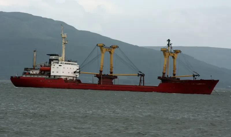 PIONER SEVERODVINSKA General Cargo Vessel IMO 7518240 photo 4