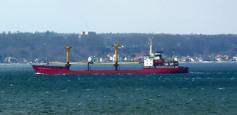 PIONER SEVERODVINSKA General Cargo Vessel IMO 7518240 photo 9