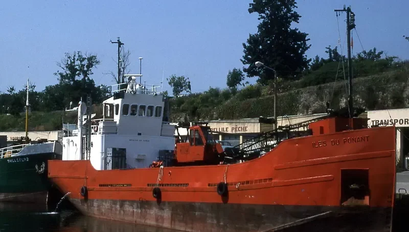 ILES DU PONANT Tanker IMO 7521261