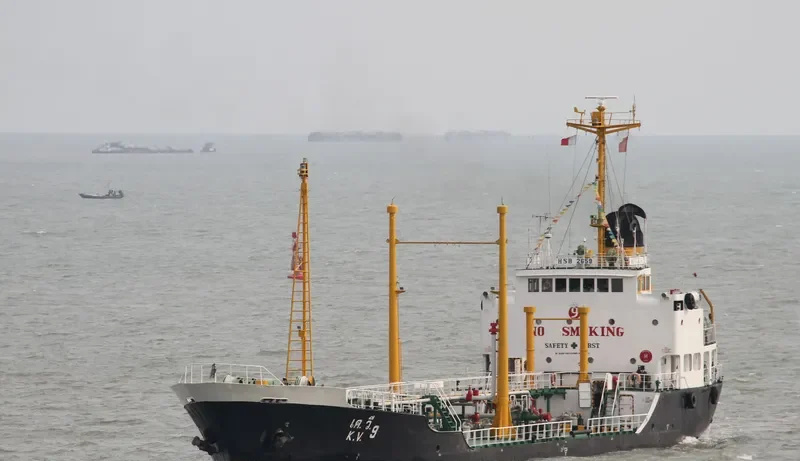 PAING LINN RAYMOND Tanker IMO 7522332 photo 2