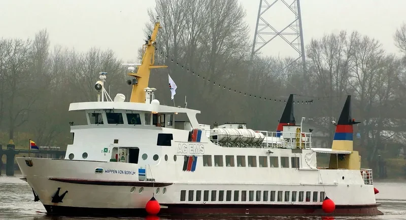 WAPPEN VON BORKUM Passenger Ship IMO 7525918