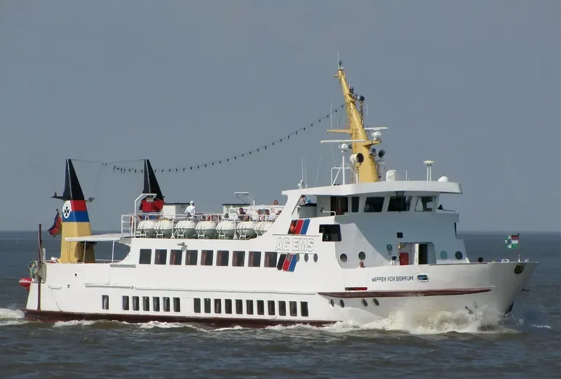 WAPPEN VON BORKUM Passenger Ship IMO 7525918 photo 3