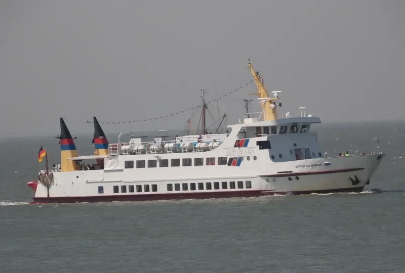 WAPPEN VON BORKUM Passenger Ship IMO 7525918 photo 10