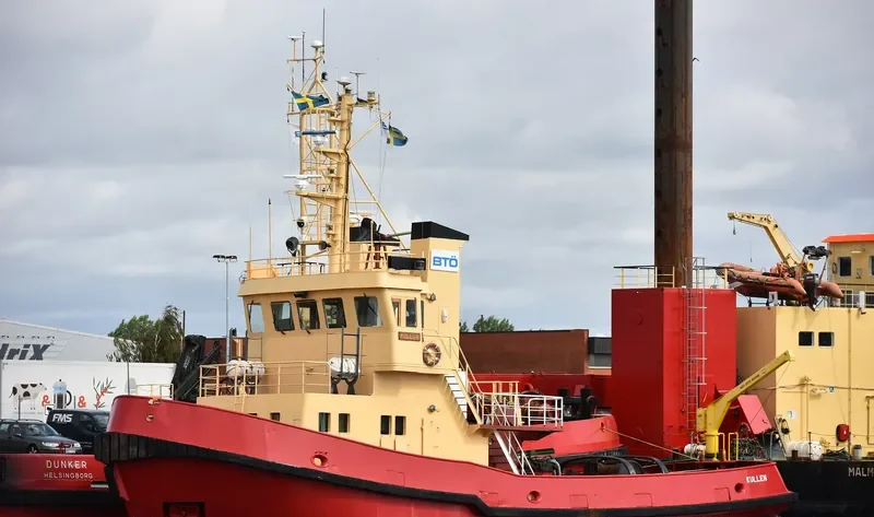 KULLEN Tug Boat IMO 7527875 photo 9