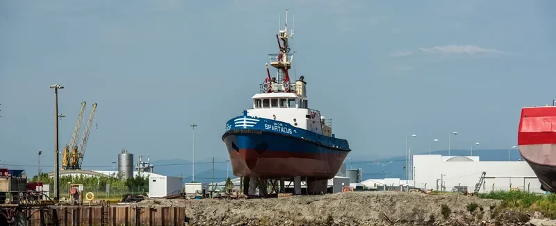 SPARTACUS Tug Boat IMO 7533642 photo 2
