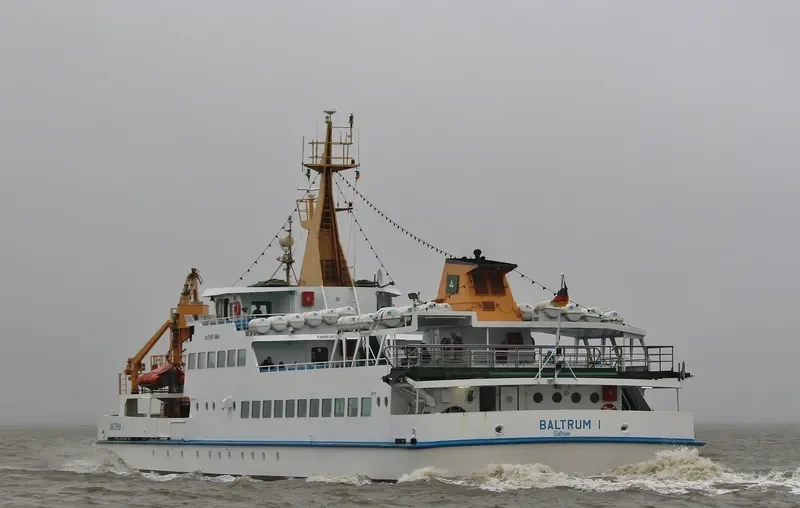 BALTRUM I Passenger Ship IMO 7600562 photo 2