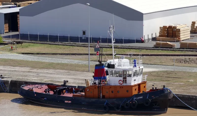 RM LISTRAC Tug Boat IMO 7601413