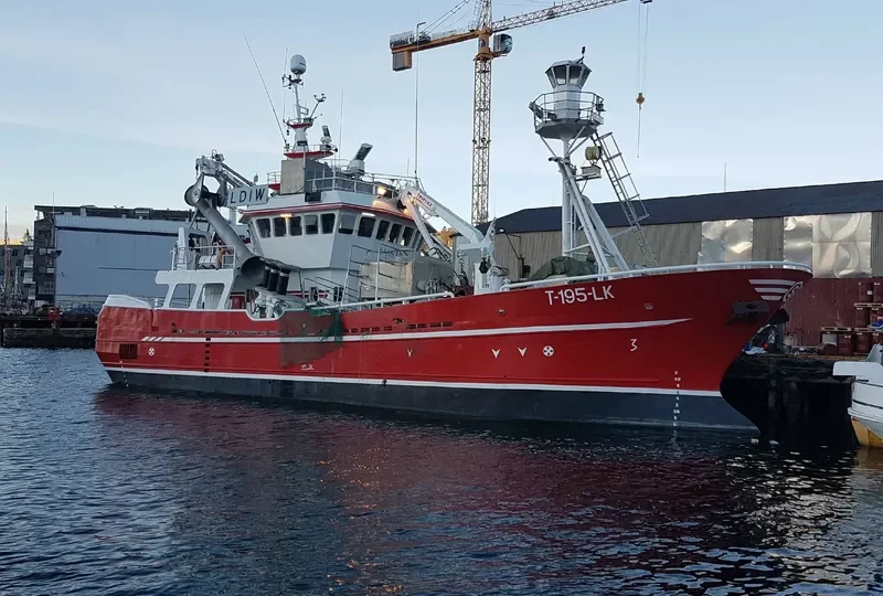 FUGLOEYFJELL Fishing Vessel IMO 7604386 photo 2