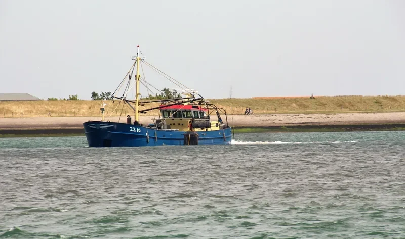 DE VIER GEBROEDERS Fishing Vessel IMO 7605952