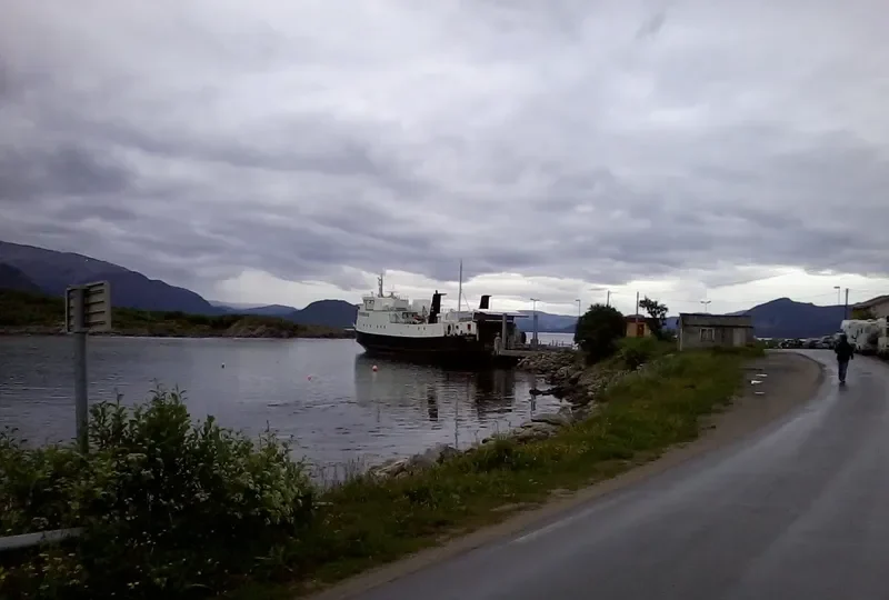 BEQUIA EXPRESS 2 Ro-Ro IMO 7608758 photo 5