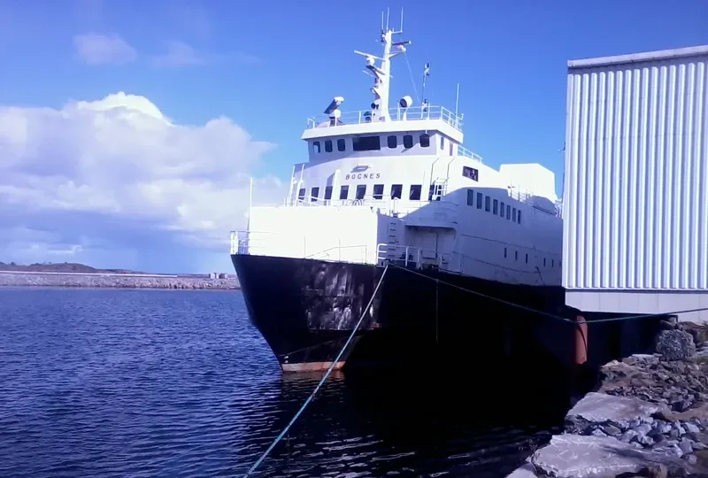BEQUIA EXPRESS 2 Ro-Ro IMO 7608758 photo 6