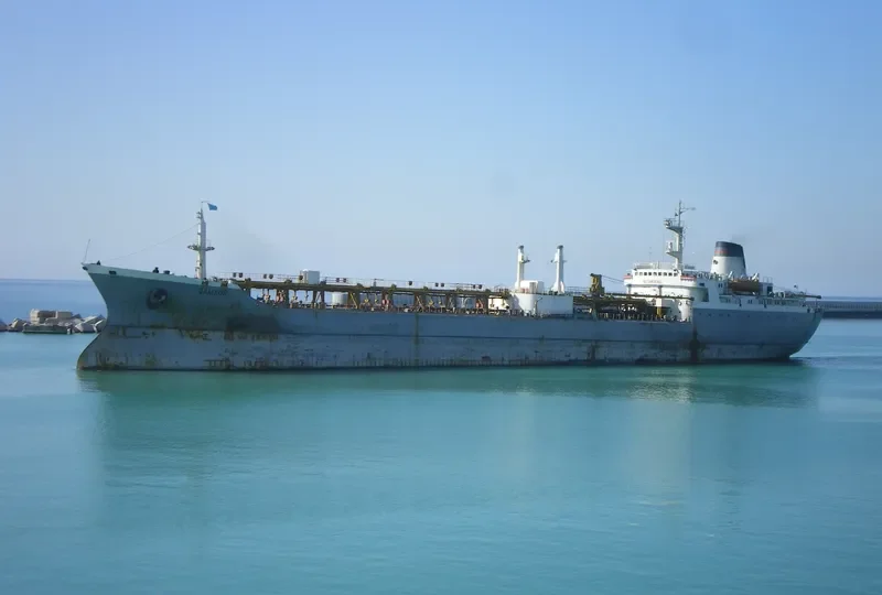 SHAMKHOR Tanker IMO 7610971 photo 6