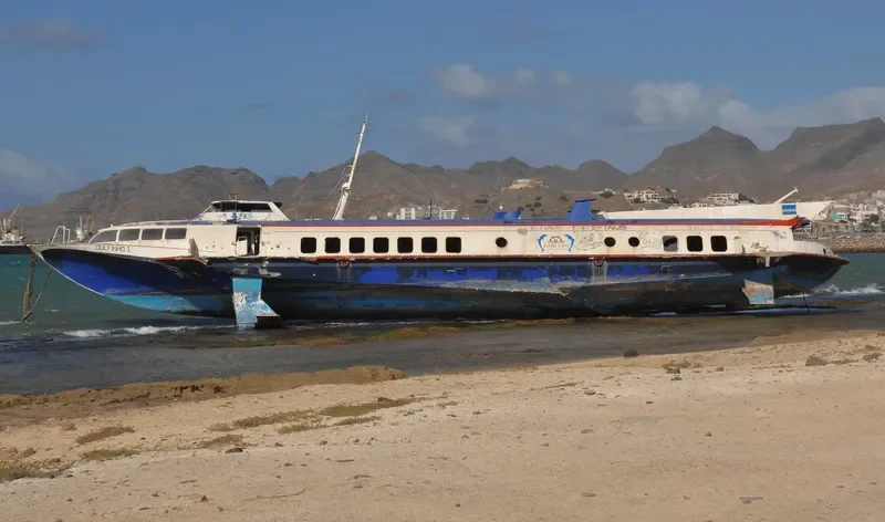 GOLFINHO I Passenger Ship IMO 7611042