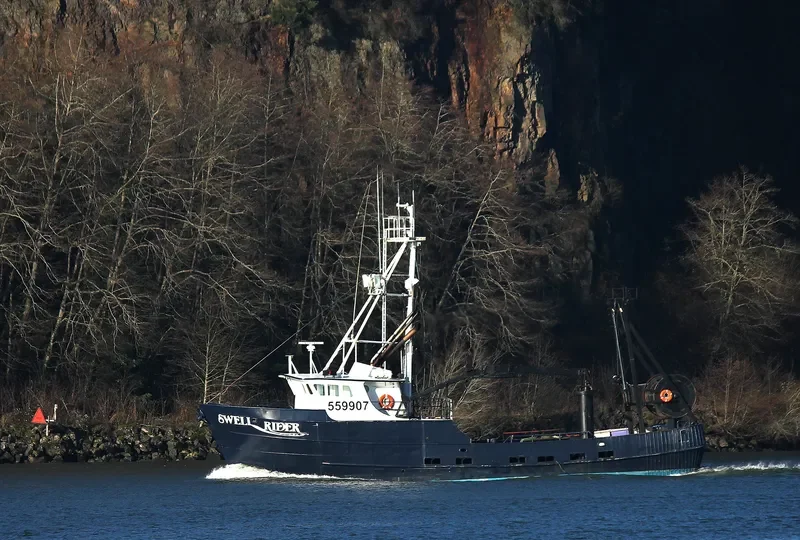 SWELL RIDER Fishing Vessel IMO 7612008 photo 2