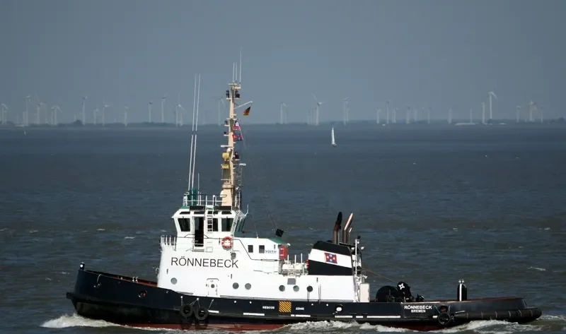 VB ROENNEBECK Tug Boat IMO 7612620 photo 2