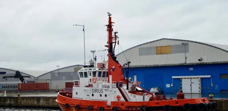 SIRIUS Tug Boat IMO 7612632 photo 4